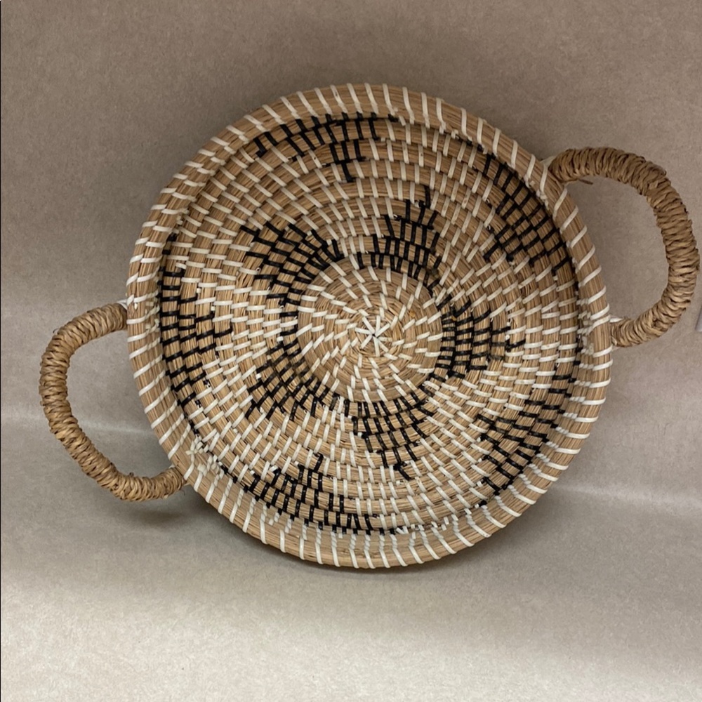 Handwoven Natural Basket with Handles good condition